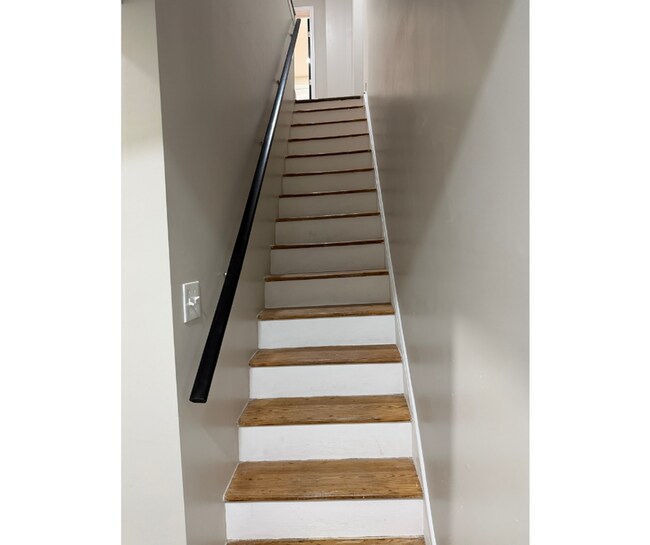 Building Photo - 617 Glenwood Ave