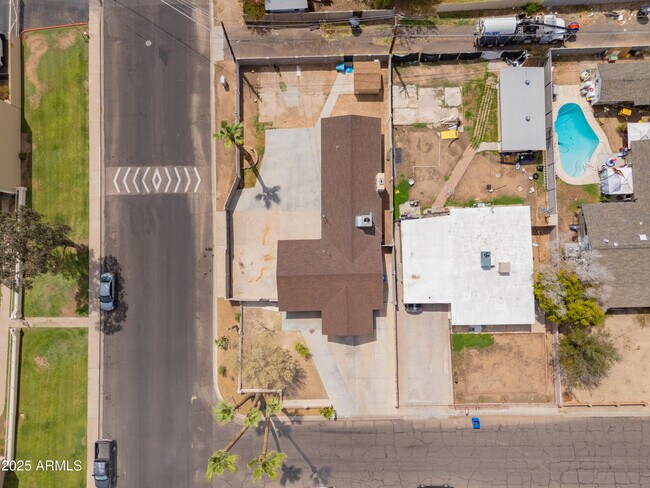 Foto del edificio - 2101 W Coolidge St