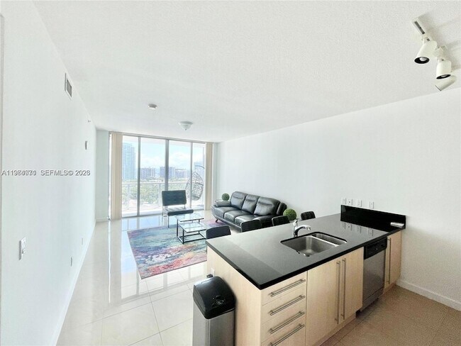 Foto del edificio - 79 SW 12th St