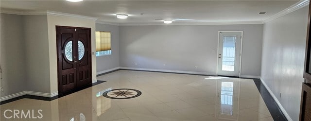 Building Photo - 402 E Cypress Ave