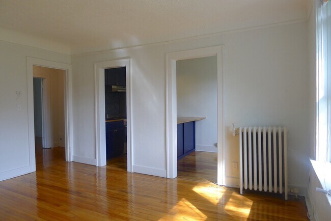 Building Photo - 1780 Van Dyke St