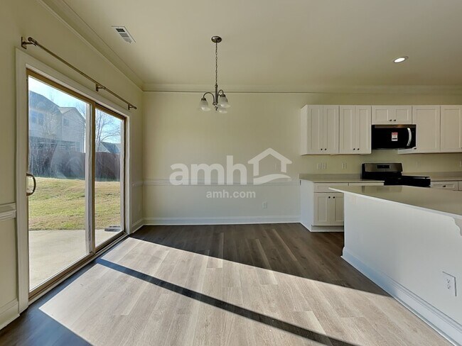 Foto del edificio - 806 Willow Tower Ct