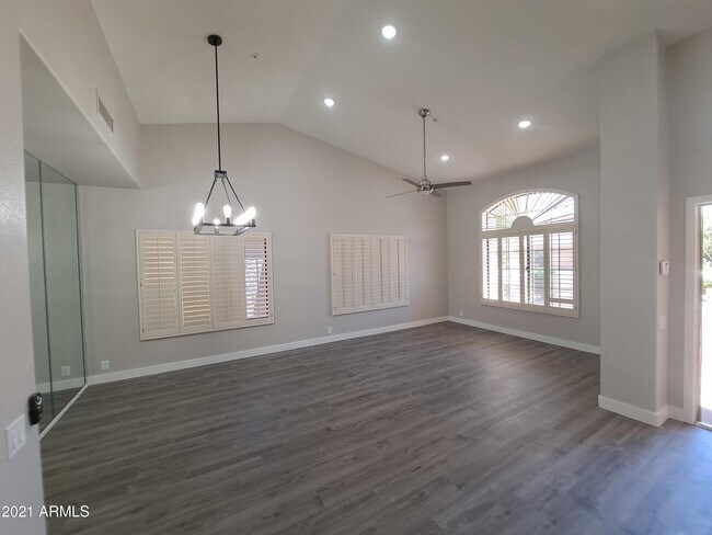 Foto del edificio - 9074 E Caribbean Ln