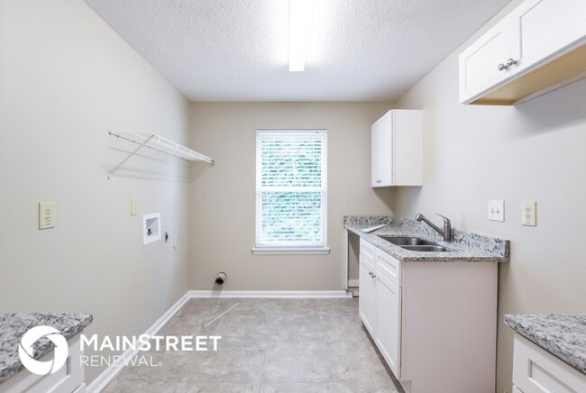 Foto del edificio - 5305 Brickleberry Way