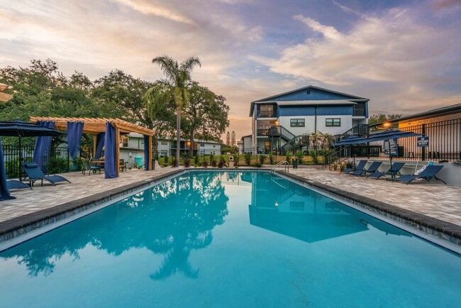 Swimming Pool - Altura Largo