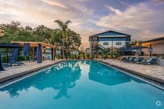 Building Photo - Altura Largo