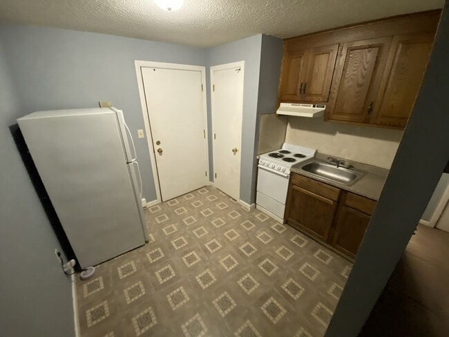 Photo - 134 W Main St Townhome