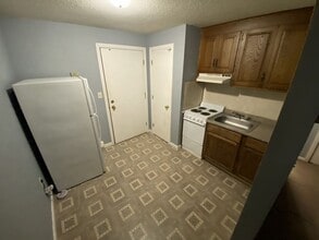 Building Photo - 134 W Main St