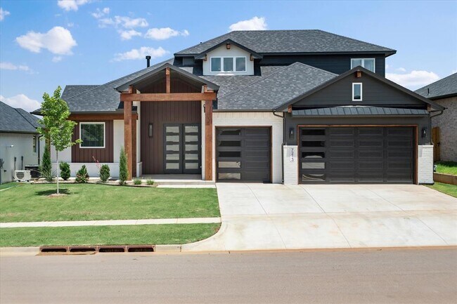 Building Photo - 7213 NW 154th St