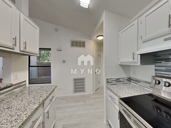 Foto del edificio - 3 br, 2 bath House - 4645 Baytree Dr