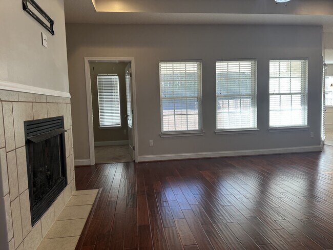 Foto del edificio - 59 Forest St NE