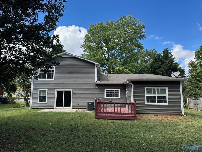 Building Photo - 212 Green Springs Ln