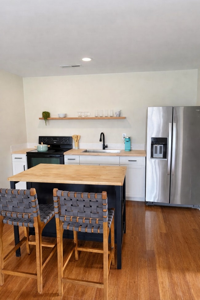 Building Photo - 105 State Rd S-8-922