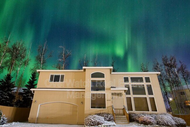 Building Photo - 16439 Mills Park Cir