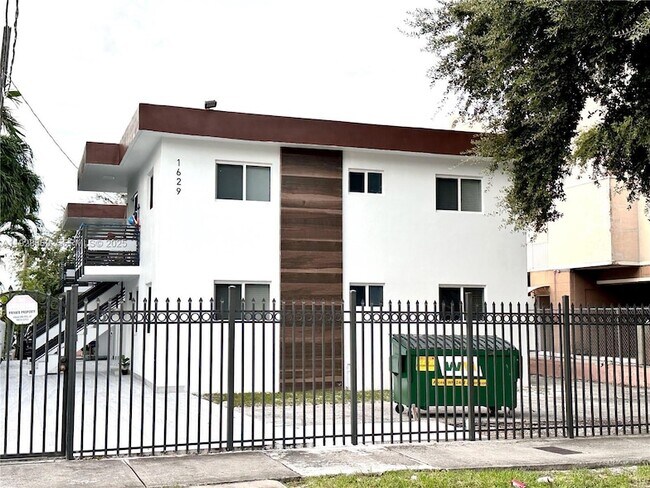Foto del edificio - 1629 SW 3rd St