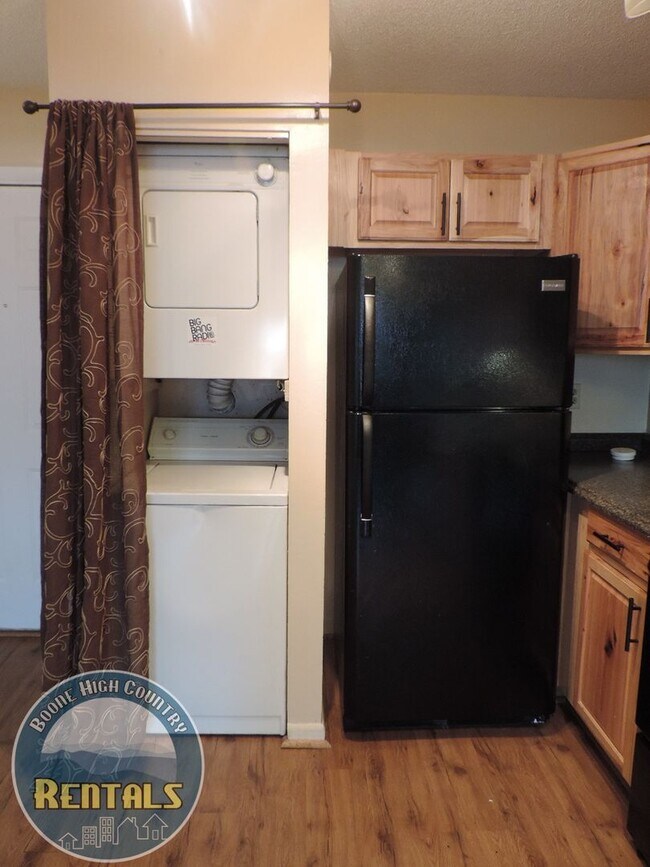 Foto del edificio - 2bd Condo With Great Location!