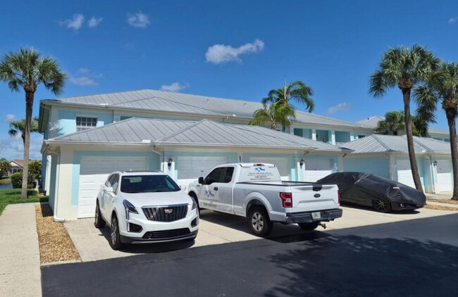 Building Photo - 5744 Sabal Trace Dr