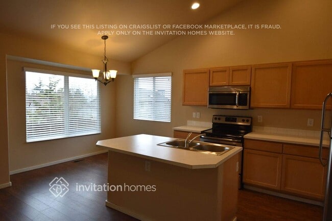 Foto del edificio - 6812 76th Dr NE