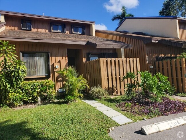 Building Photo - 4206 SW 87th Ter