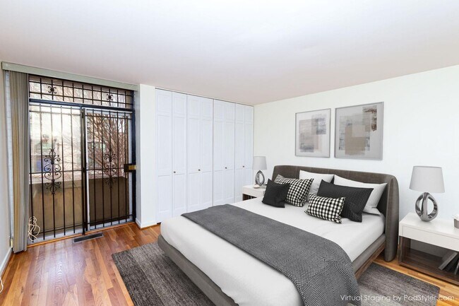 Foto del edificio - Large SW DC Townhome with Parking