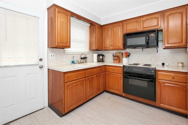 Foto del edificio - 625 S Wellwood Ave