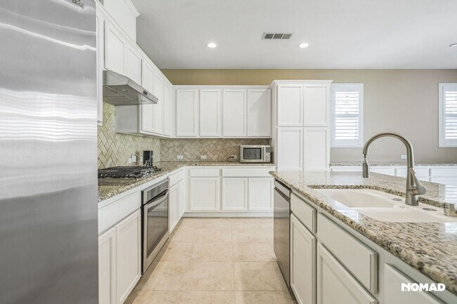 Foto del edificio - Charming 3BR House in Bakersfield