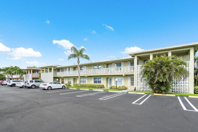 Foto del edificio - 1021 Flame Vine Ave