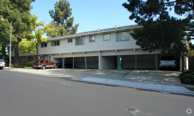 Building Photo - University Terrace Apartments