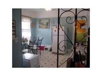 Kitchen Photo - 449-453 N Main St