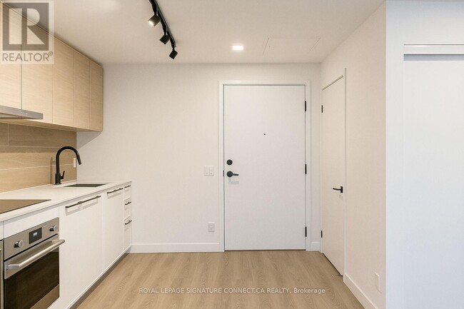 Building Photo - 1050 Eastern Ave