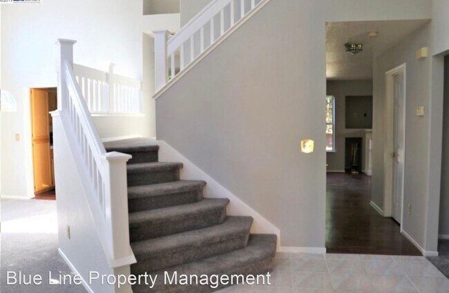 Building Photo - 4 br, 3 bath House - 5132 Pioneer Way