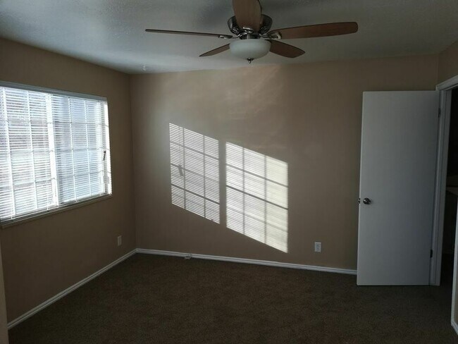 Foto del edificio - 4317 Richard Crest Dr