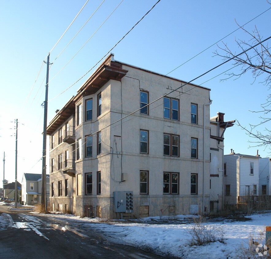 Building Photo - 618-620 W 3rd St