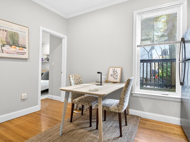 Building Photo - 1643 Cambridge St