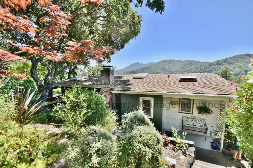 Primary Photo - 70 Ridge Rd
