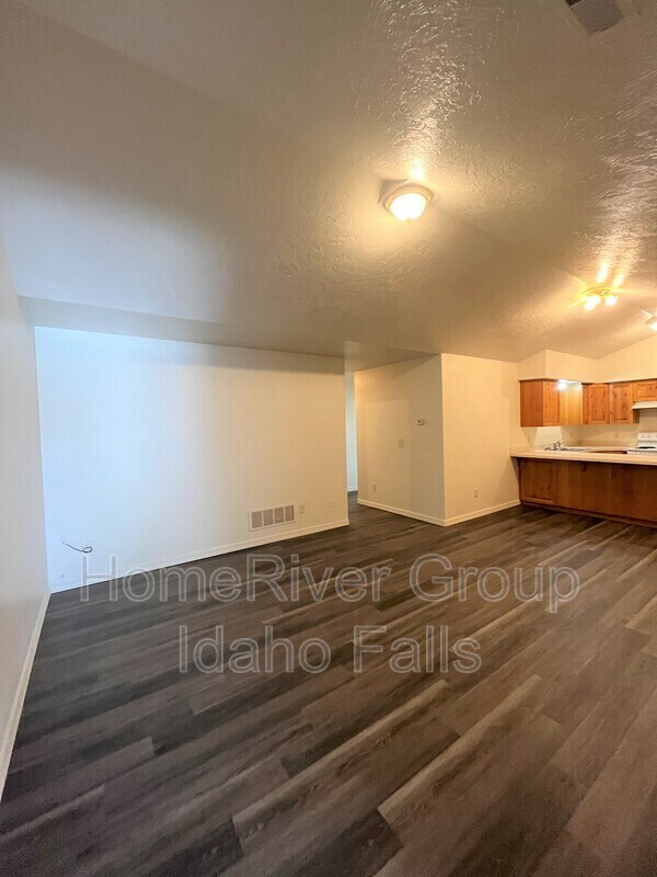 Foto del edificio - 1537 Canyon Ave