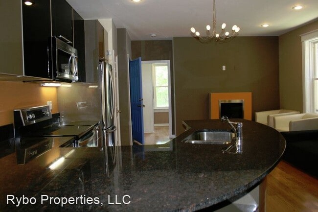 Building Photo - 2 br, 2 bath House - 4164 West Pine Blvd 1E