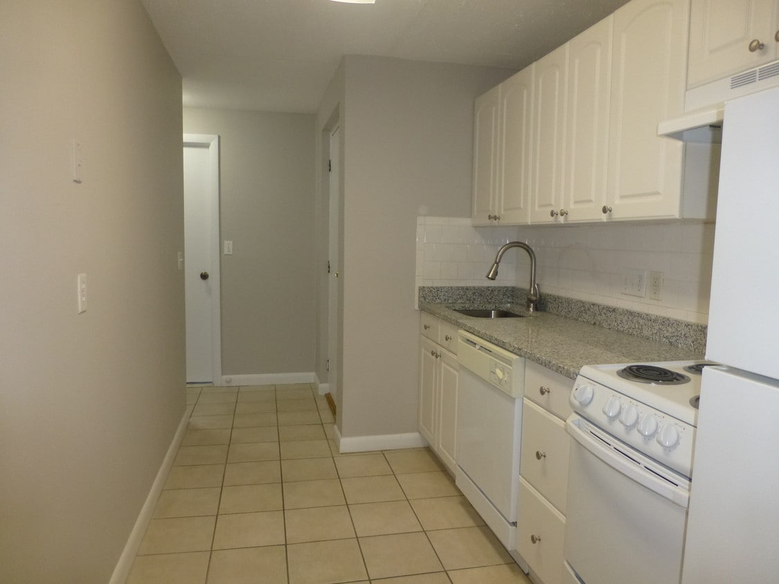 396 Langley Rd, Newton, MA 02459 Apartments in Newton, MA