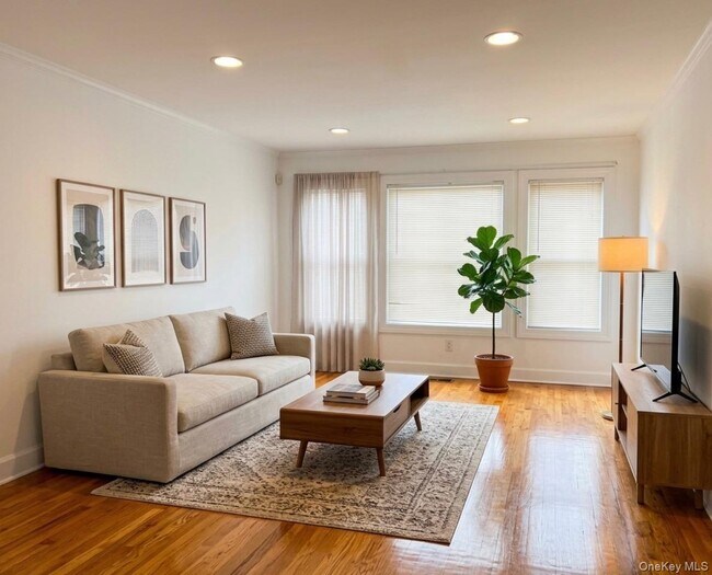 Foto del edificio - 66 Sagamore Hill Dr
