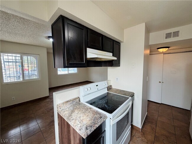 Foto del edificio - 2420 Ellis St