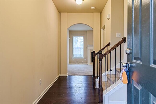 Building Photo - 5112 Acworth Landing Dr