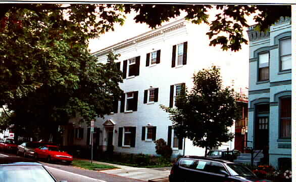 Building Photo - Les Aspin Student Apartment Building