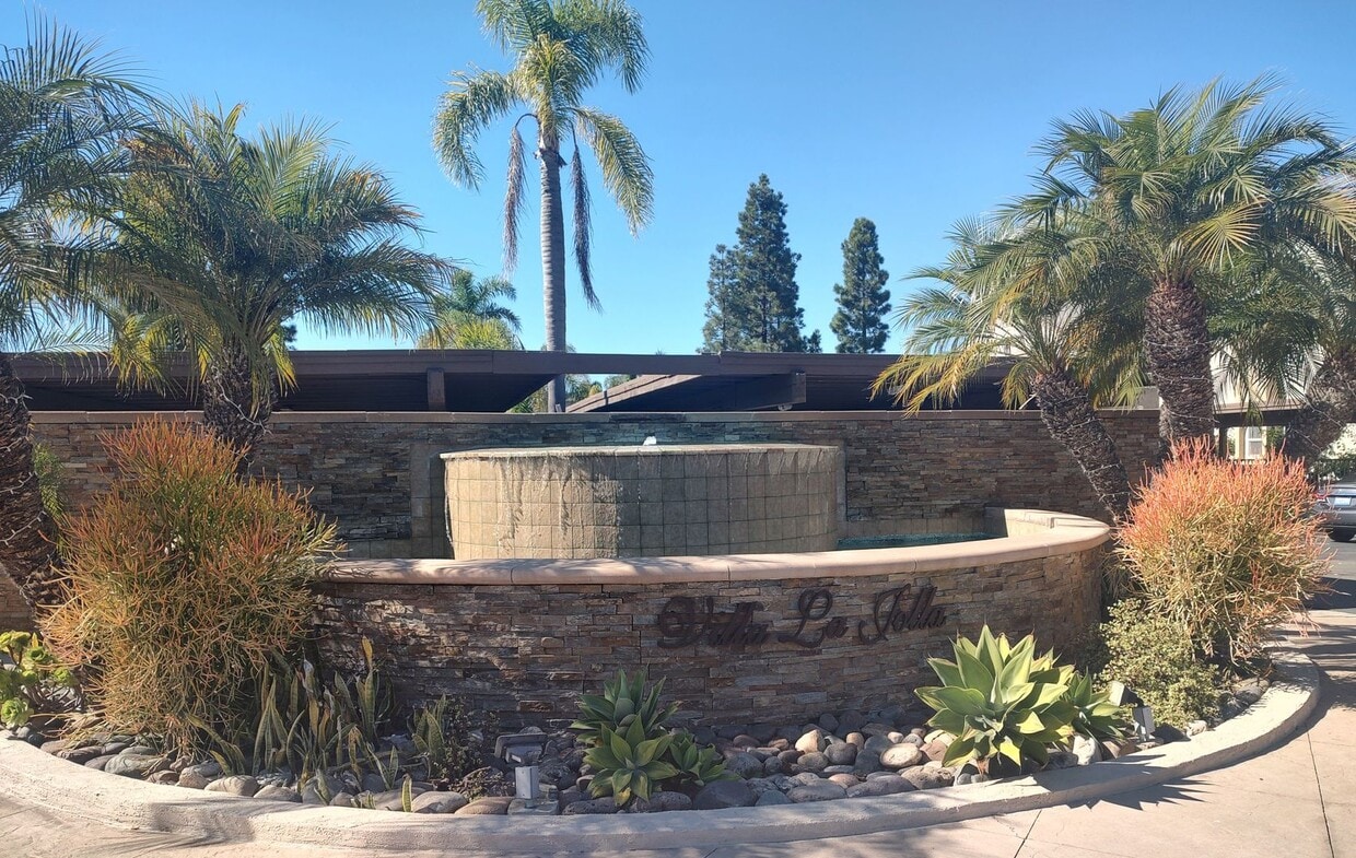 Primary Photo - Villa La Jolla Condo in the Heart of it All!