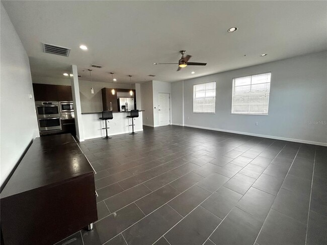 Building Photo - 1100 4th St N