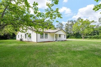 Building Photo - 527 FM 787