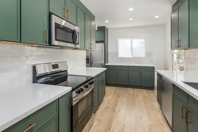 new kitchen! - 12818 Hatteras St