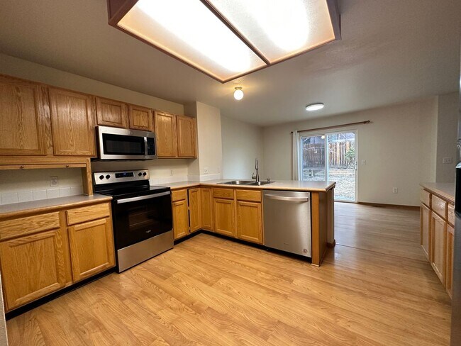 Foto del edificio - Coming Soon! Updated 4 Bedroom in Stetson ...