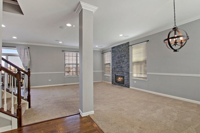 Building Photo - 48 S Cornerstone Dr