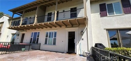 Building Photo - 827 Terrace