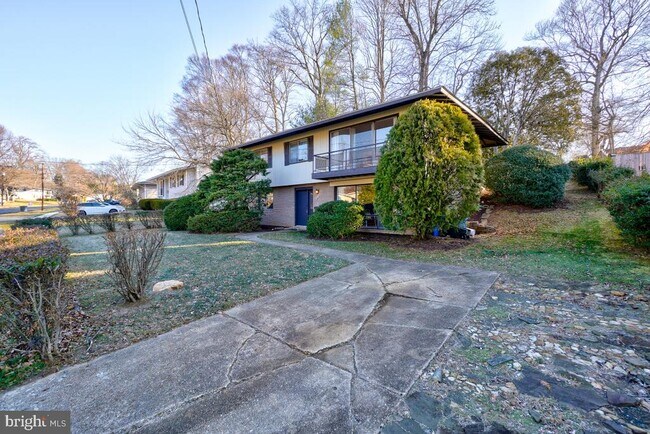 Foto del edificio - 13701 Arctic Ave